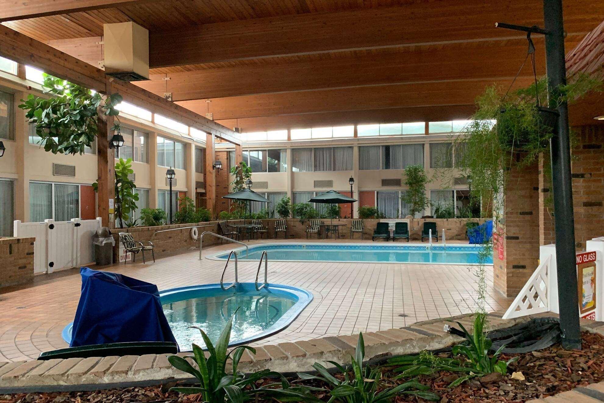 Travelodge By Wyndham Gaylord Buitenkant foto